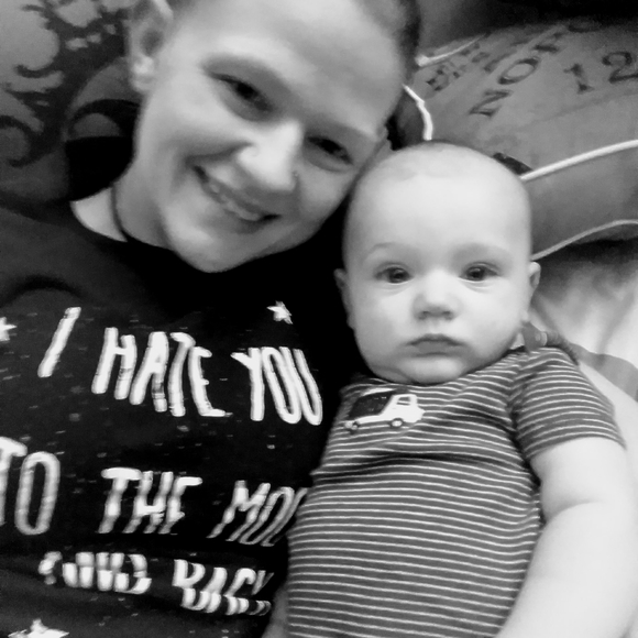 Meet your Posher, Traci - Picture 5 of 8